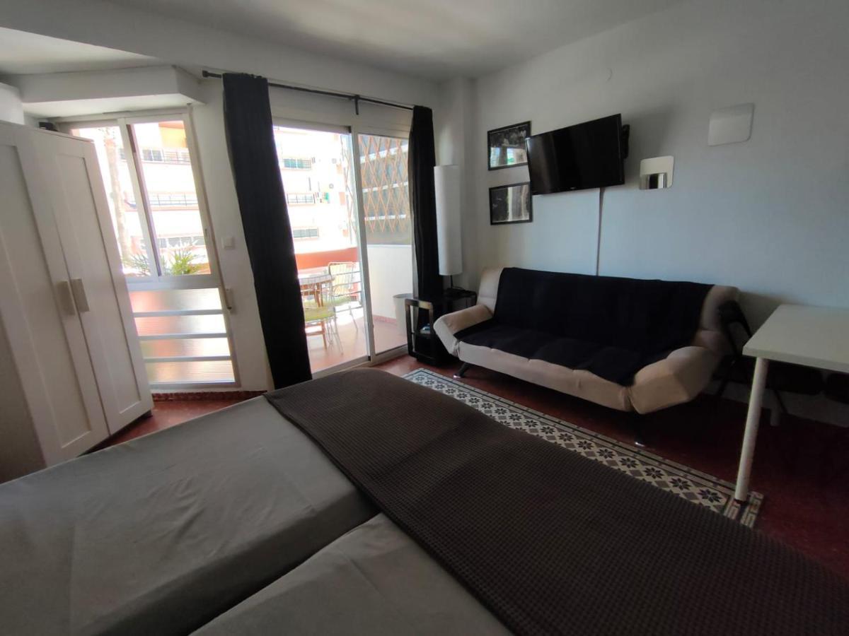 Flat2 Studio 150M From The Beach With Pool ตอร์เรเดลมาร์ ภายนอก รูปภาพ